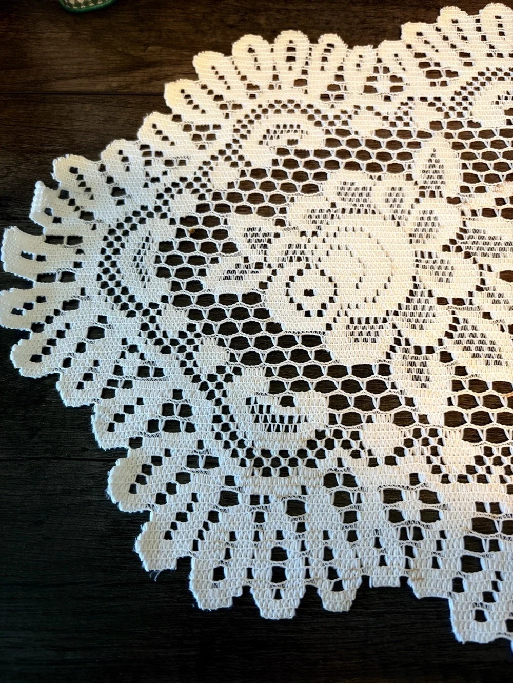 Vintage White Crochet Lace Table Runner Floral Scalloped Edge 32.5” x 14.5”